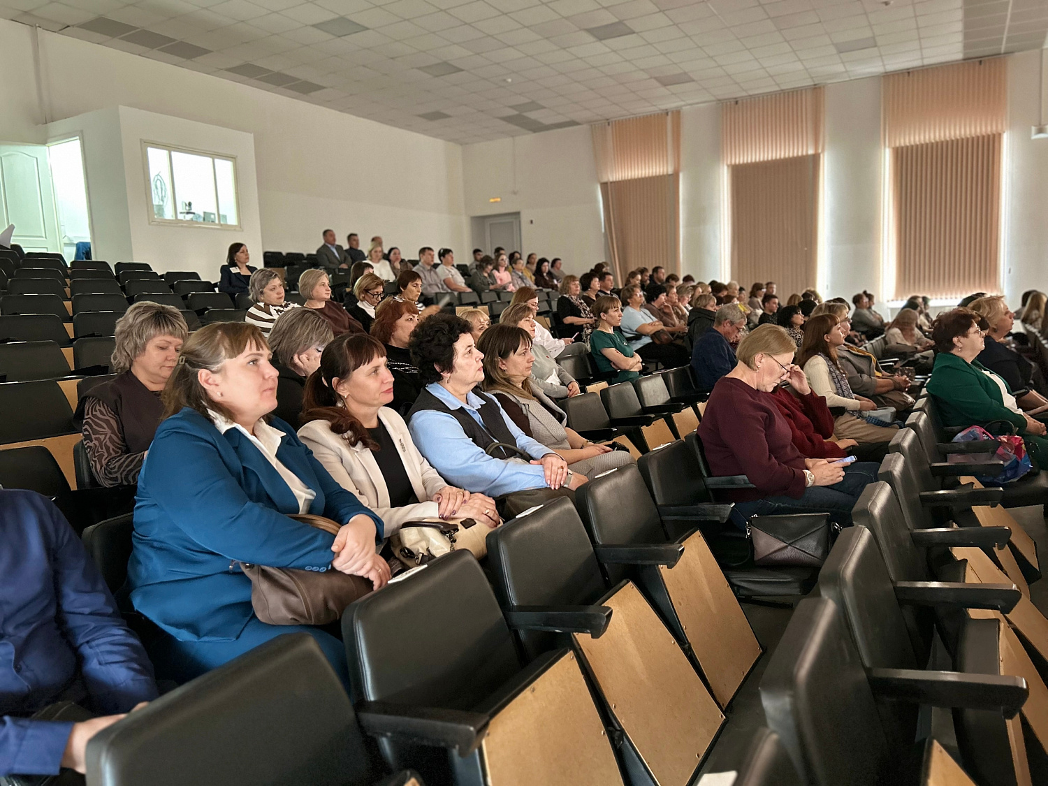  В ГОРОДЕ ШАДРИНСКЕ ПРОШЛА МЕЖРЕГИОНАЛЬНАЯ НАУЧНО-ПРАКТИЧЕСКАЯ КОНФЕРЕНЦИЯ «СТРАТЕГИЯ ЗДОРОВОГО ДОЛГОЛЕТИЯ: СИСТЕМНЫЙ ПОДХОД К ИНТЕГРАЦИИ ГЕРИАТРИЧЕСКОЙ И СОЦИАЛЬНОЙ ПОМОЩИ»